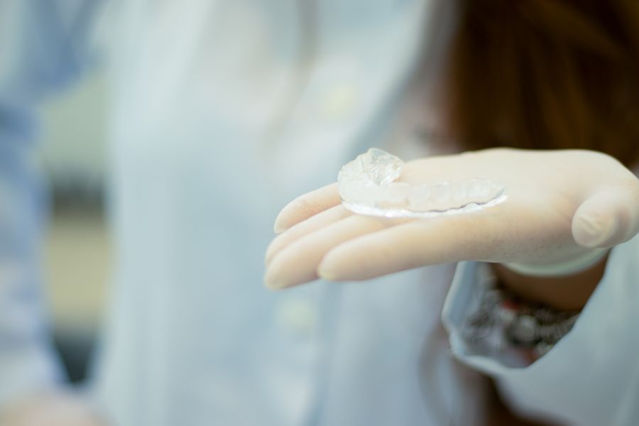 Orthodontic retainer